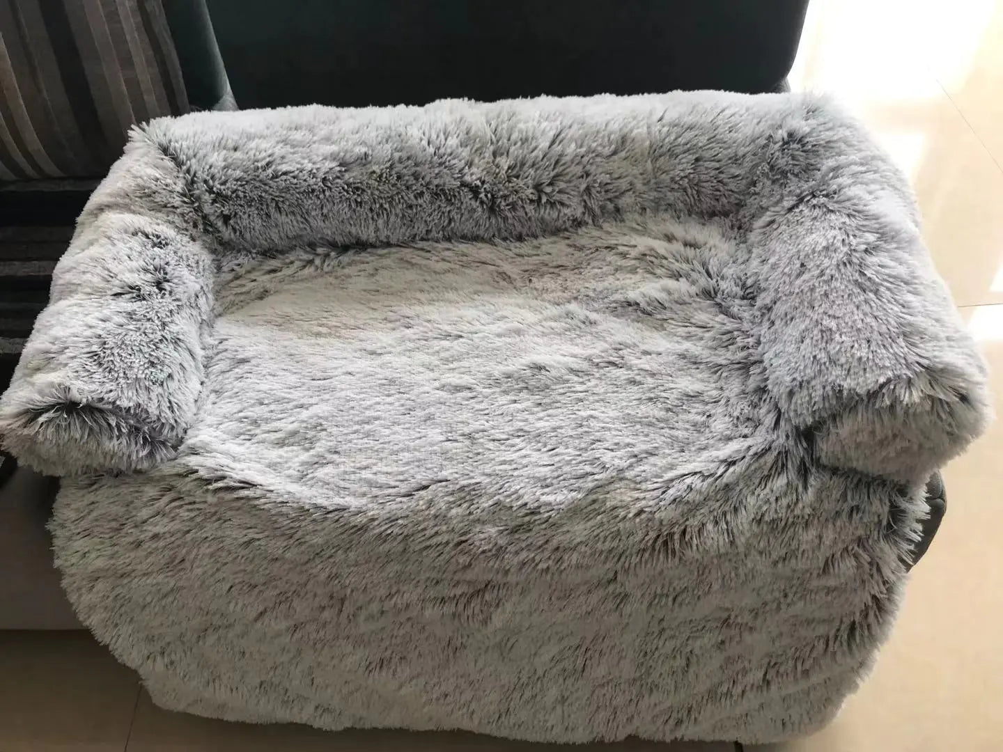 Plush Washable Pet Blanket – Cozy Nest Design with Removable Cover